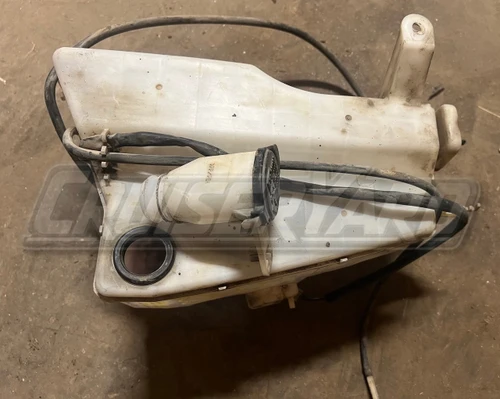 Toyota Land Cruiser UZJ100 OEM Wiper Fluid Tank & Pump 85325-60100