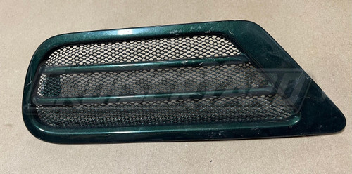 Toyota Land Cruiser UZJ100 OEM Green Right Louver Quarter Vent 62905-60050