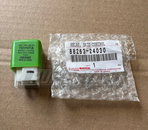 New Toyota Land Cruiser UZJ100 OEM ABS TRC Relay 88263-24030