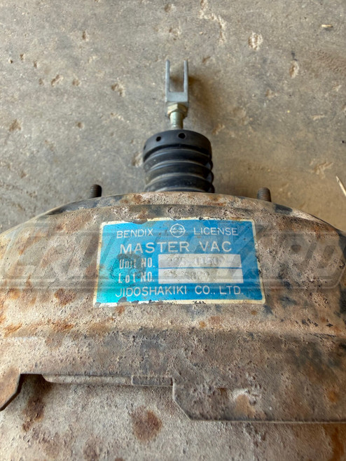 Toyota Land Cruiser 1985-1987 FJ60 Brake Booster 44610-60440