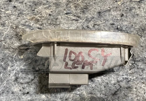 Toyota Land Cruiser UZJ100 LX470 GX470 OEM Left Courtesy Light 81310-33010