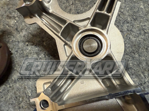 New Toyota Land Cruiser 2UZ LX UZJ100 GX Aisin Cooling Fan Bracket 16307-50012