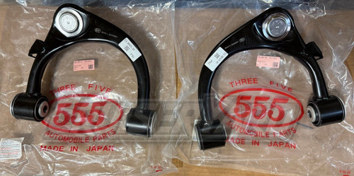 New Toyota Land Cruiser Set of 2 LX470 UZJ100 Sankei Upper Control Arms