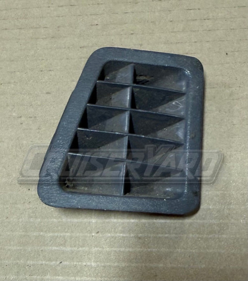 Toyota Land Cruiser FZJ80 Right Gray Defroster Nozzle Vent 55962-60030-B0