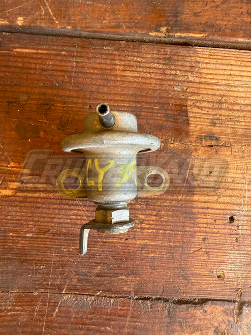Toyota Land Cruiser 3FE FJ62 FJ80 OEM Fuel Pressure Regulator 23280-61010