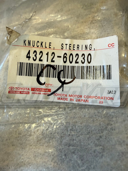 New Toyota Land Cruiser J200 LX570 OEM Left Steering Knuckle 43212-60230