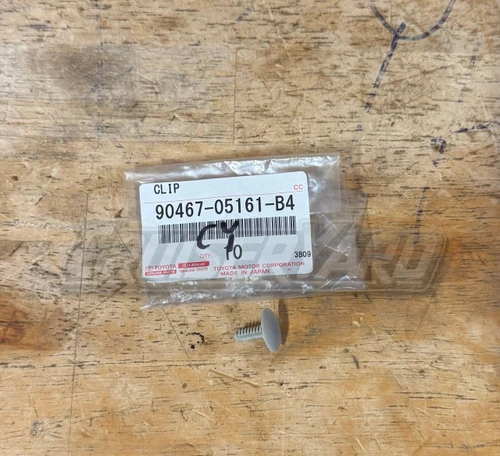 New Toyota Land Cruiser 4Runner OEM Clip 90467-05161