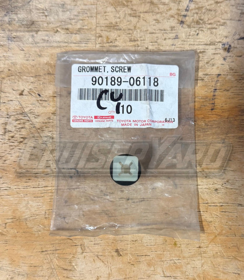 New Toyota Corolla Camry OEM Grommet 90189-06118
