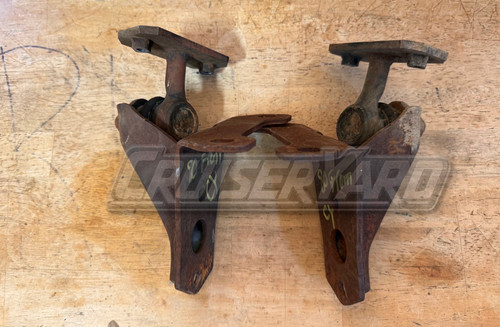 Toyota Land Cruiser 93-97 FZJ80 OEM Pair Front Sway Bar Link & Bracket