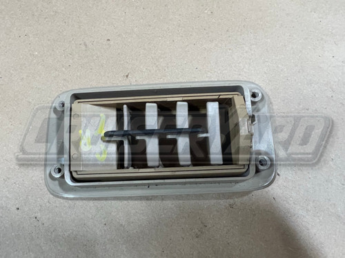 Toyota Land Cruiser UZJ100 OEM Right Rear Vent Register 88570-60070-A0