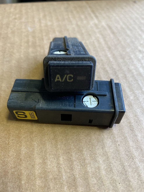 Toyota Land Cruiser OEM 91-92 FJ80 Air Conditioner Button 84660-60030