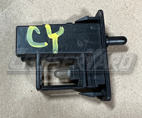 Toyota Land Cruiser UZJ100 OEM Glove Box Light 81260-33030