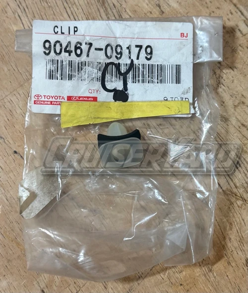 New Toyota Land Cruiser 4Runner OEM Clip 90467-09179