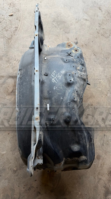 hi-yan⭐︎ Peterson Overhanging Canvas High in Black – SVRN