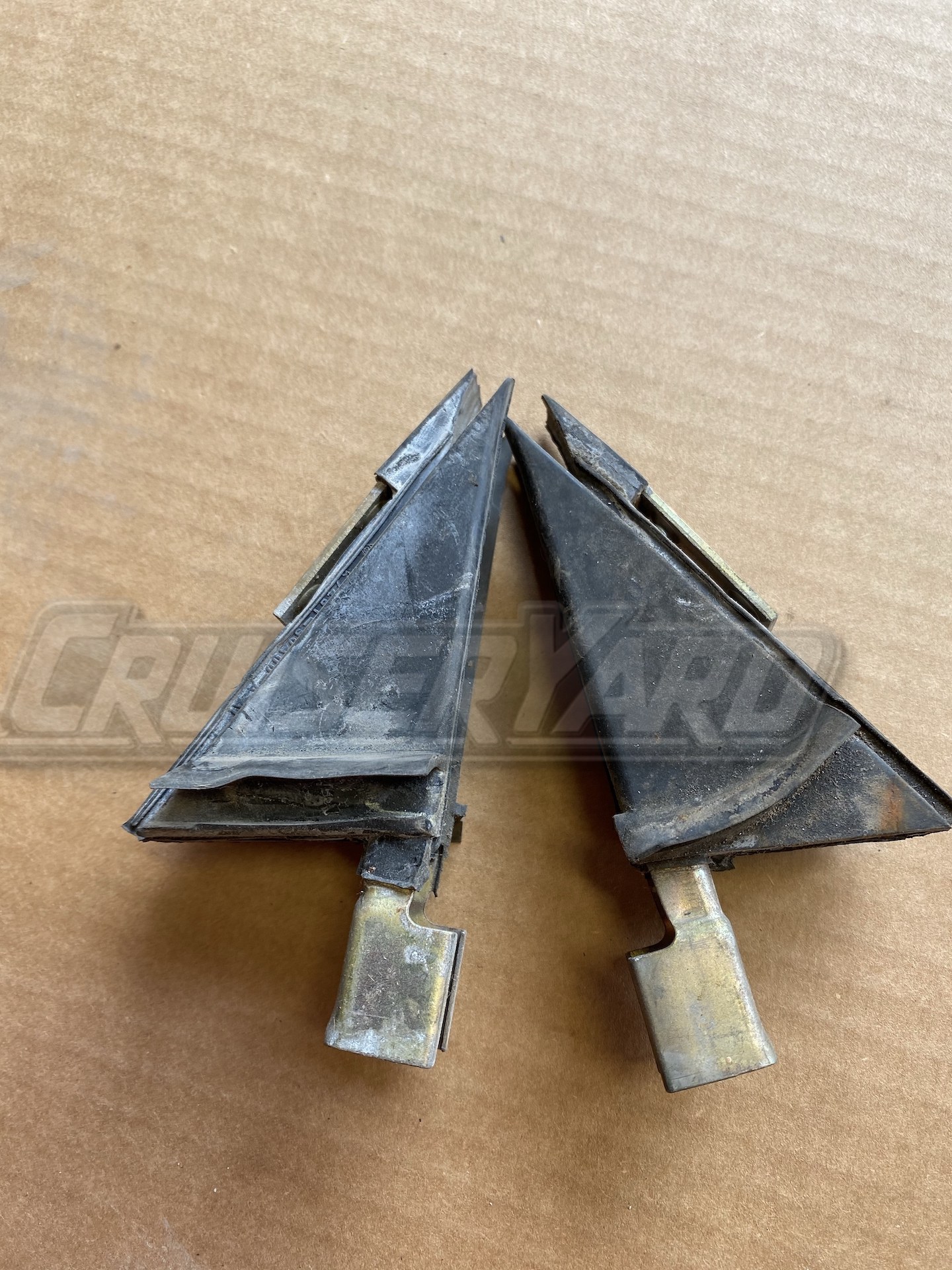 Toyota Land Cruiser FJ60 FJ62 Pair of Front Door Lower Frame Seals