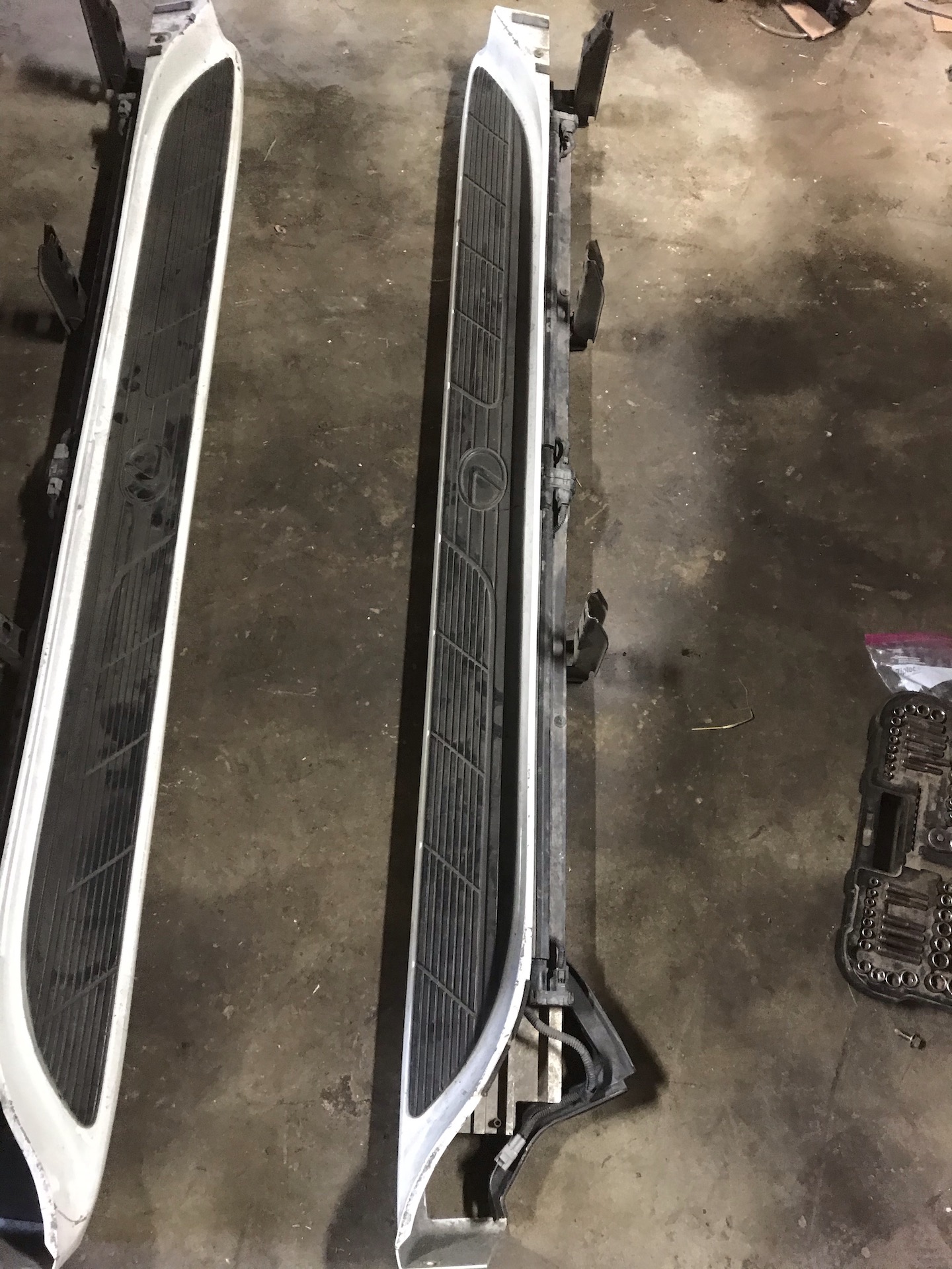 Lexus LX470 Set of White OEM Lighted Running Boards - CruiserYard