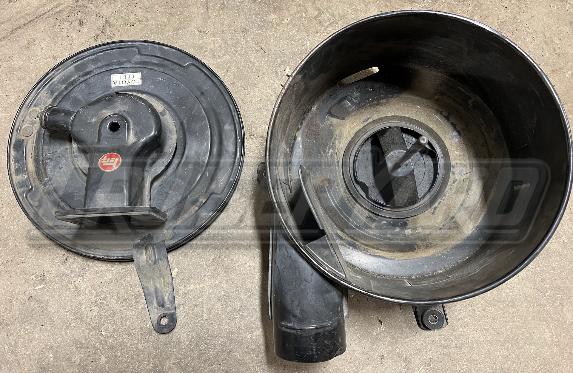 Toyota Land Cruiser OEM FZJ80 93-94 Air Cleaner 17700-66080