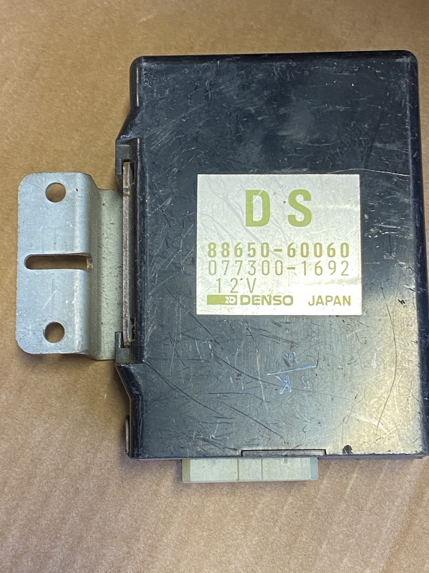 専用ページ RT 88661 Toyota Land Cruiser OEM FZJ80 AC Cooler Stabilizer 88650