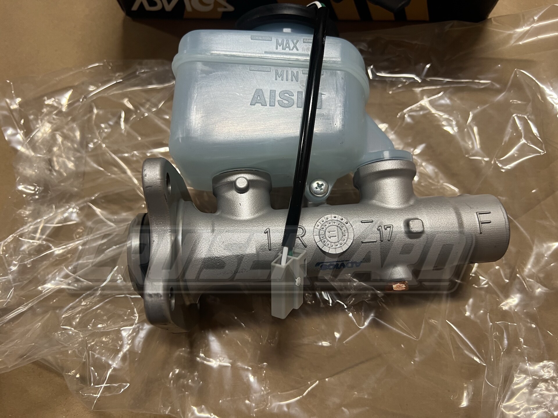 New Toyota Land Cruiser 91-92 3FE OEM Advics Master Brake
