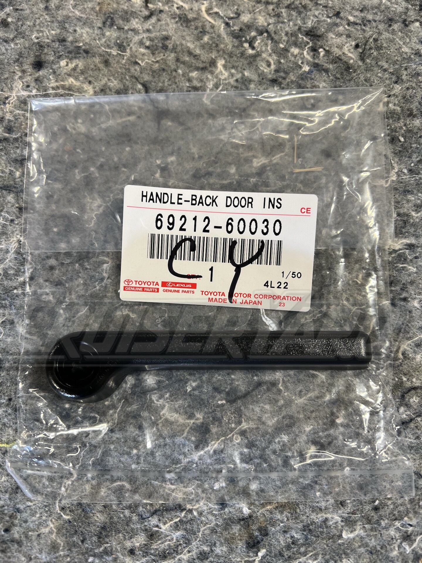 New Toyota Land Cruiser UZJ100 FZJ80 Lower Tailgate Handle 69212-60030