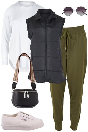 Winter Traveler--5337744