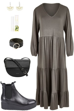 Tiered Bliss--6058939