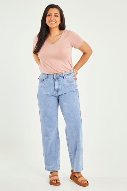 Taylor Straight Jean, ByLily