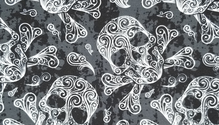 Skulls on Black - 442