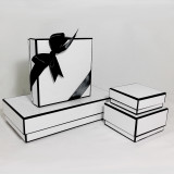 Berkeley jewellery boxes are ideal for all types of jewelry. These Whiteboard White  boxes are available in 4 different sizes and each size has a white removable platform in it. Recyclable, reusable and biodegradable.