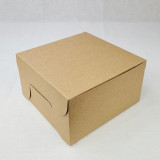 Bakery boxes without window in kraft (10" x 10" x 5" size), are ecofriendly, and ideal for large bakery items, cakes, charcuterie, and gift packs. They're also available in white.