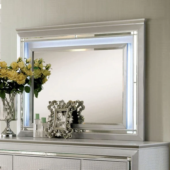 Furniture of America - Bellanova Mirror in Silver