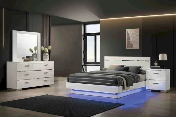 Furniture of America - Erlach - 3 Pc. Queen Bedroom Set - White/Chrome