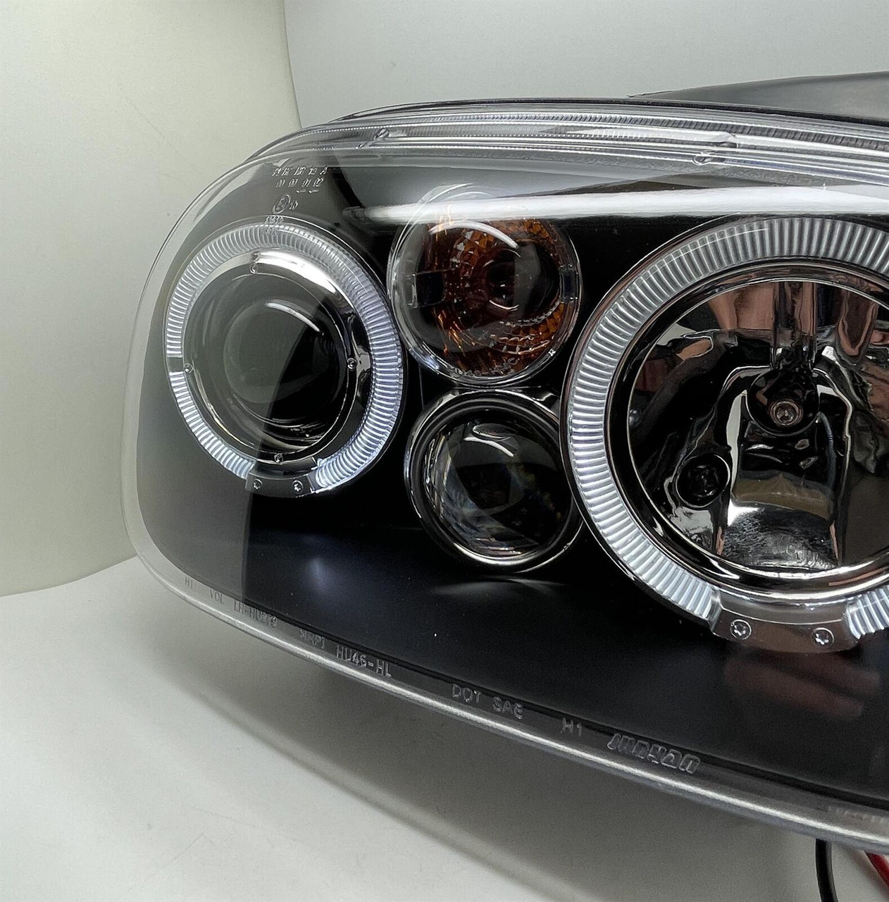 Black Angel Eye Projector Headlights Lighting Lamp For VW Golf Mk4 97-04