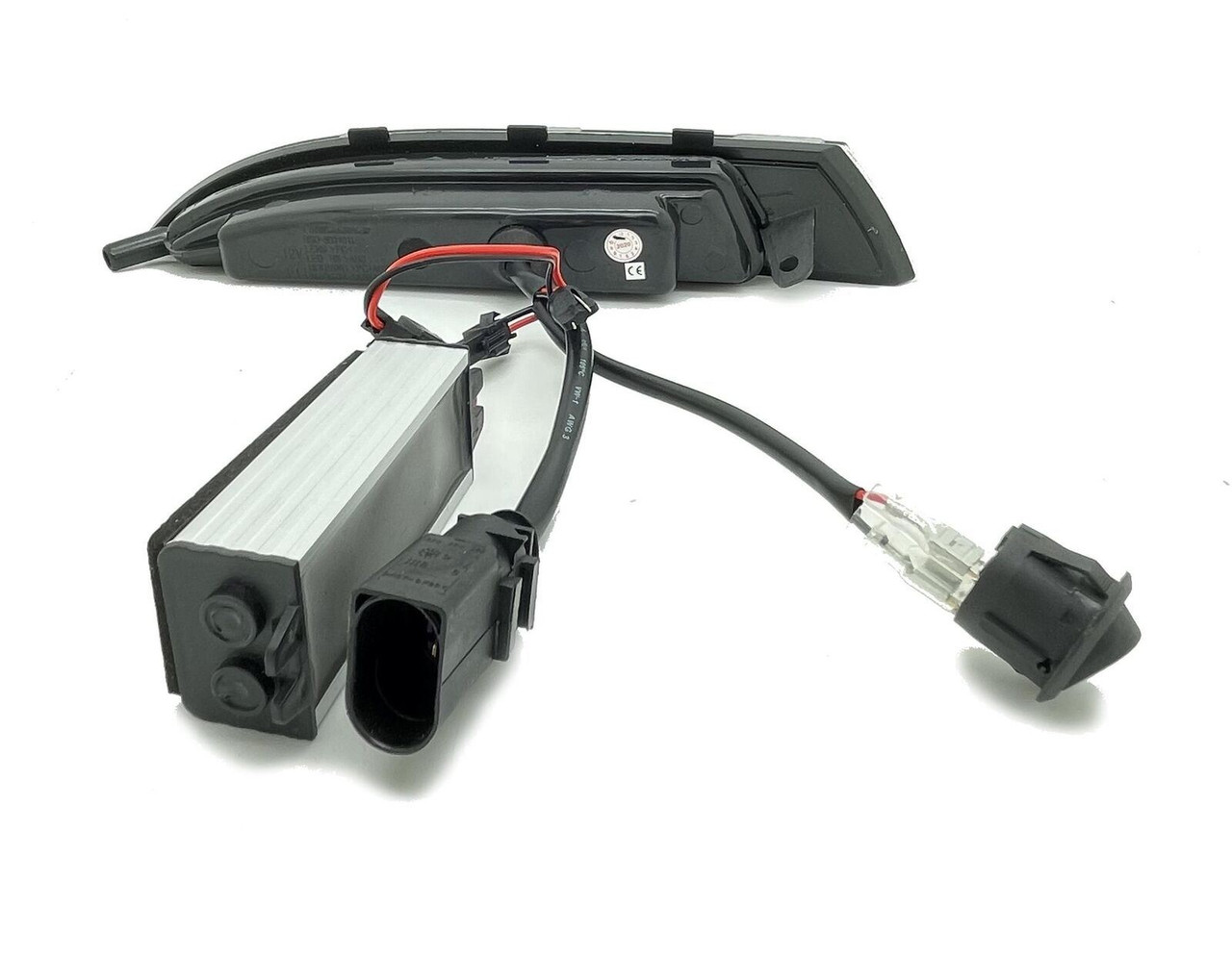 Full white LED DRL units with dynamic indicator for VW Scirocco 2008-2014