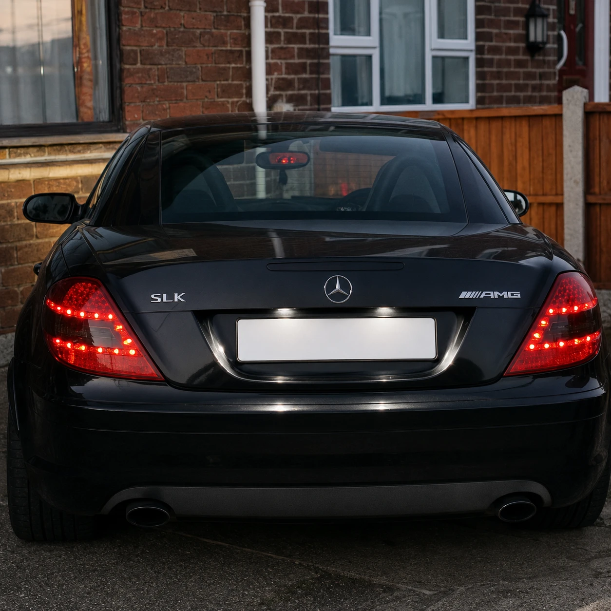LED Rear Tail Lights Red/Smoked Pair For Mercedes R171 SLK 2004–2011