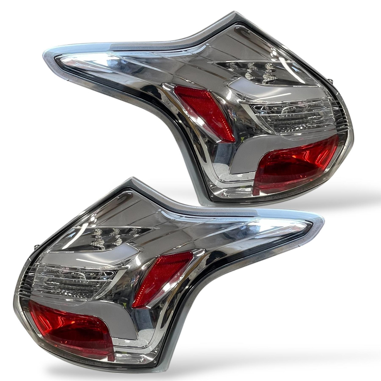 Back Rear Tail Lights Pair Set Tube Light Chrome dynamic IND Ford Focus 2011-14
