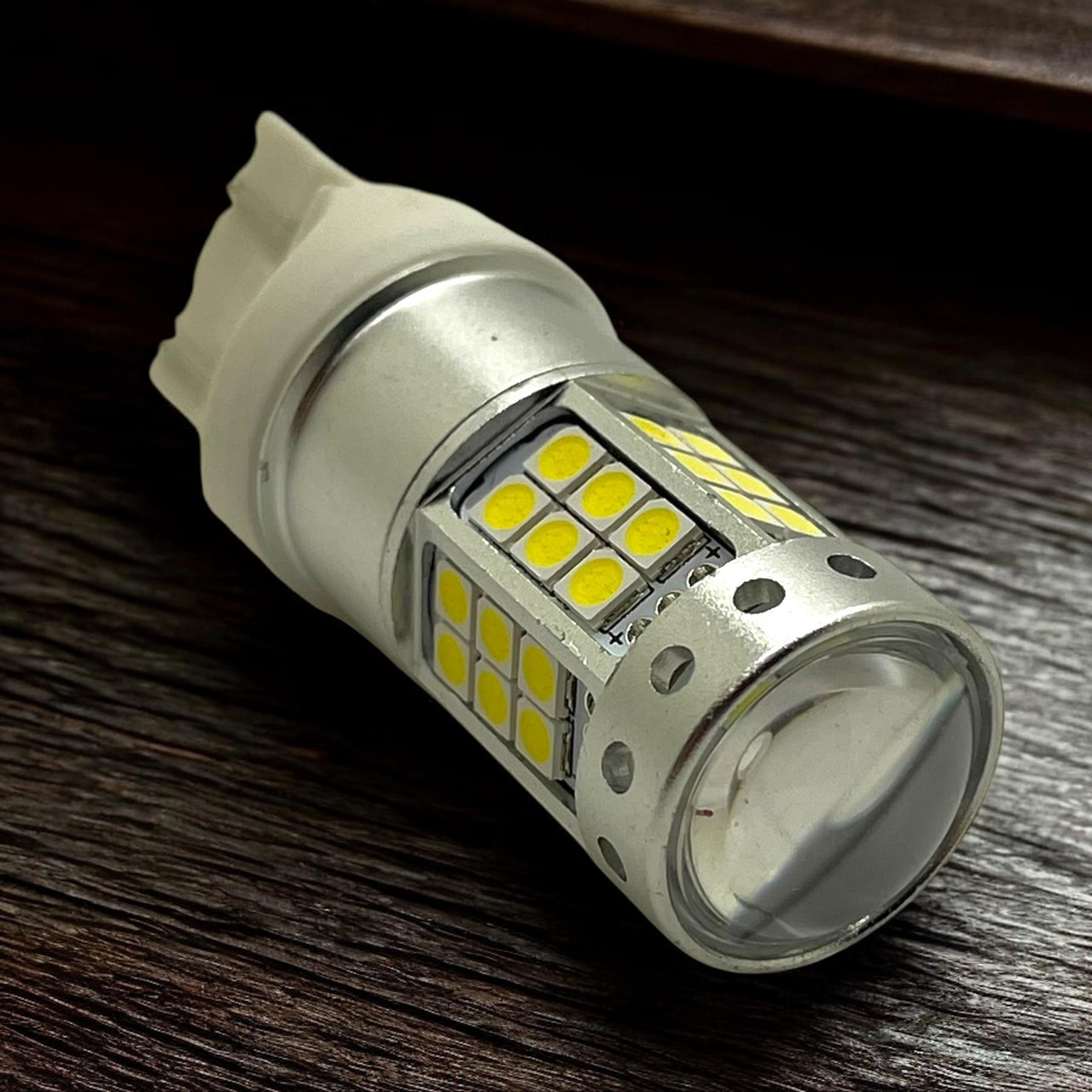 Pair 7443 T20 LED Bulbs 42 SMD 12V 24V 1000Lm DRL Brake Tail Fog Dual Bright