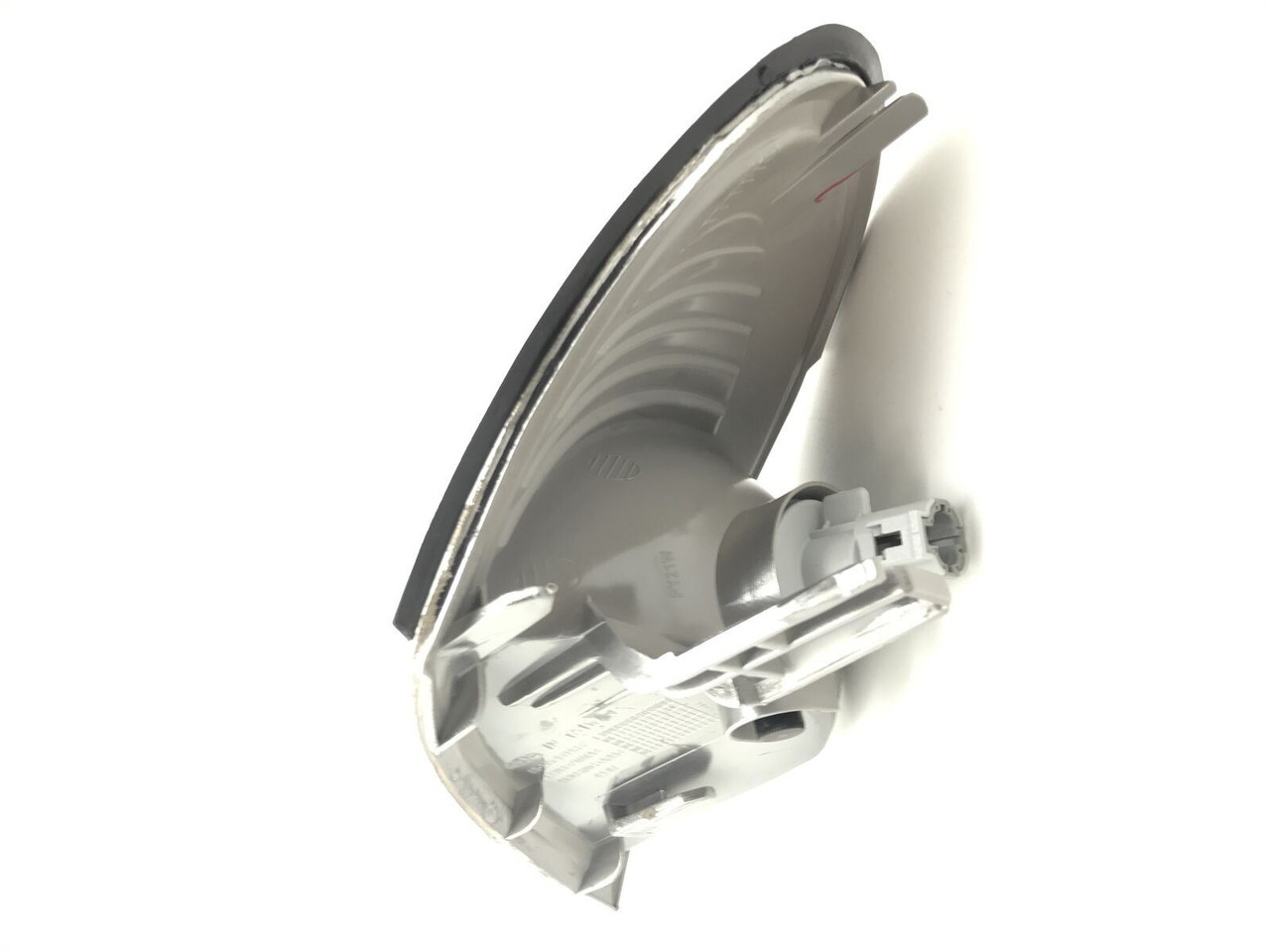 For Nissan Almera N16 2/2000-2/2003 Clear Front Indicator Light Right Side