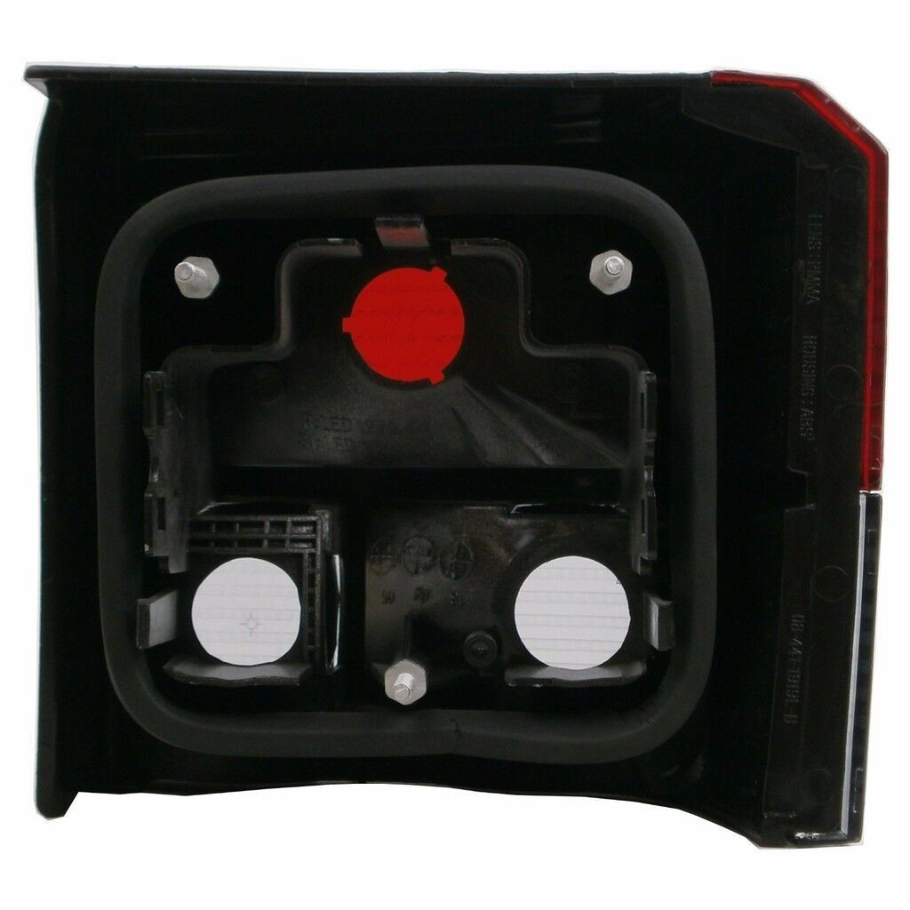 Dimensions: Volkswagen Transporter 1990-2004 vs. Nissan Qashqai 2024
