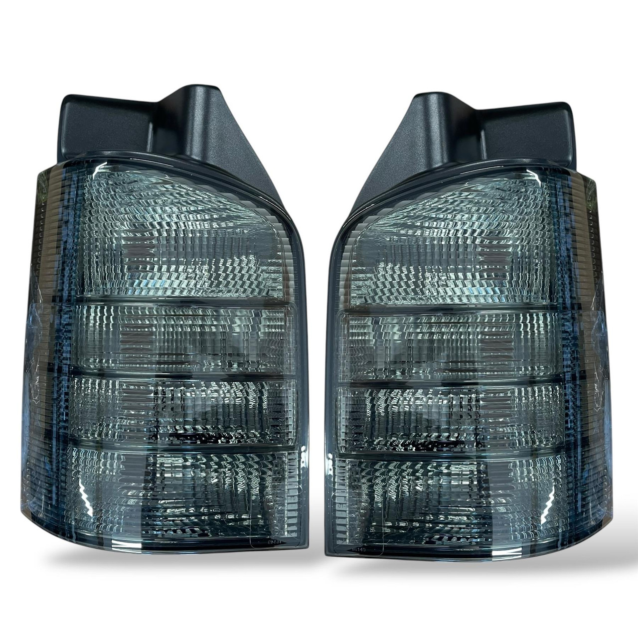 Back Rear Tail Lights Pair Set Black VW T5 Multivan Caravelle 03-10 Tailgate