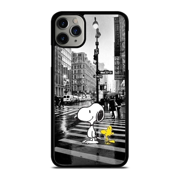 SNOOPY STREET RAIN iPhone 11 Pro Max Case Cover