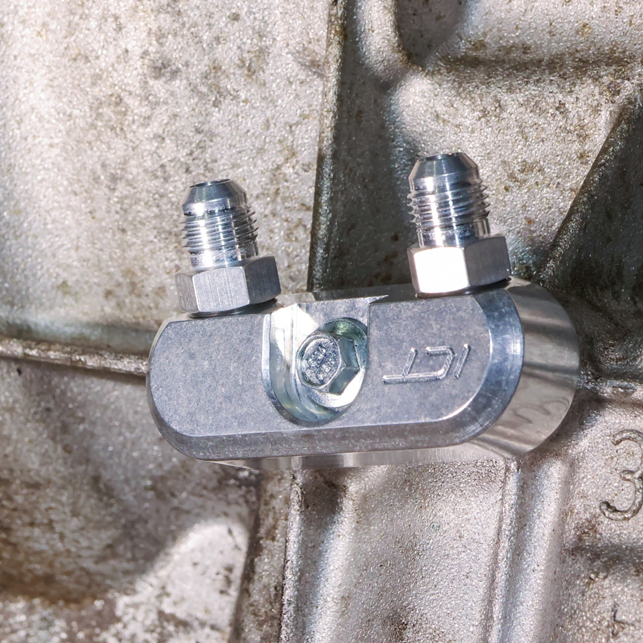 8L90E/10L90E 6AN Oil Cooler Adapter | ICT Billet 70°