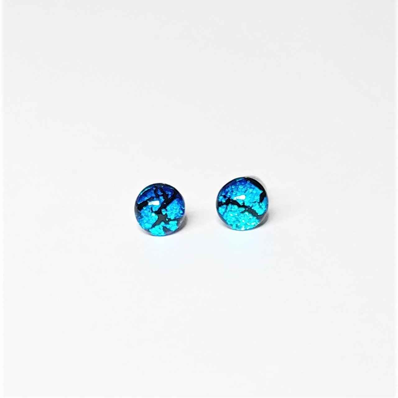 residu Gepland kin Fair Trade dichroic glass stud earrings from Chile
