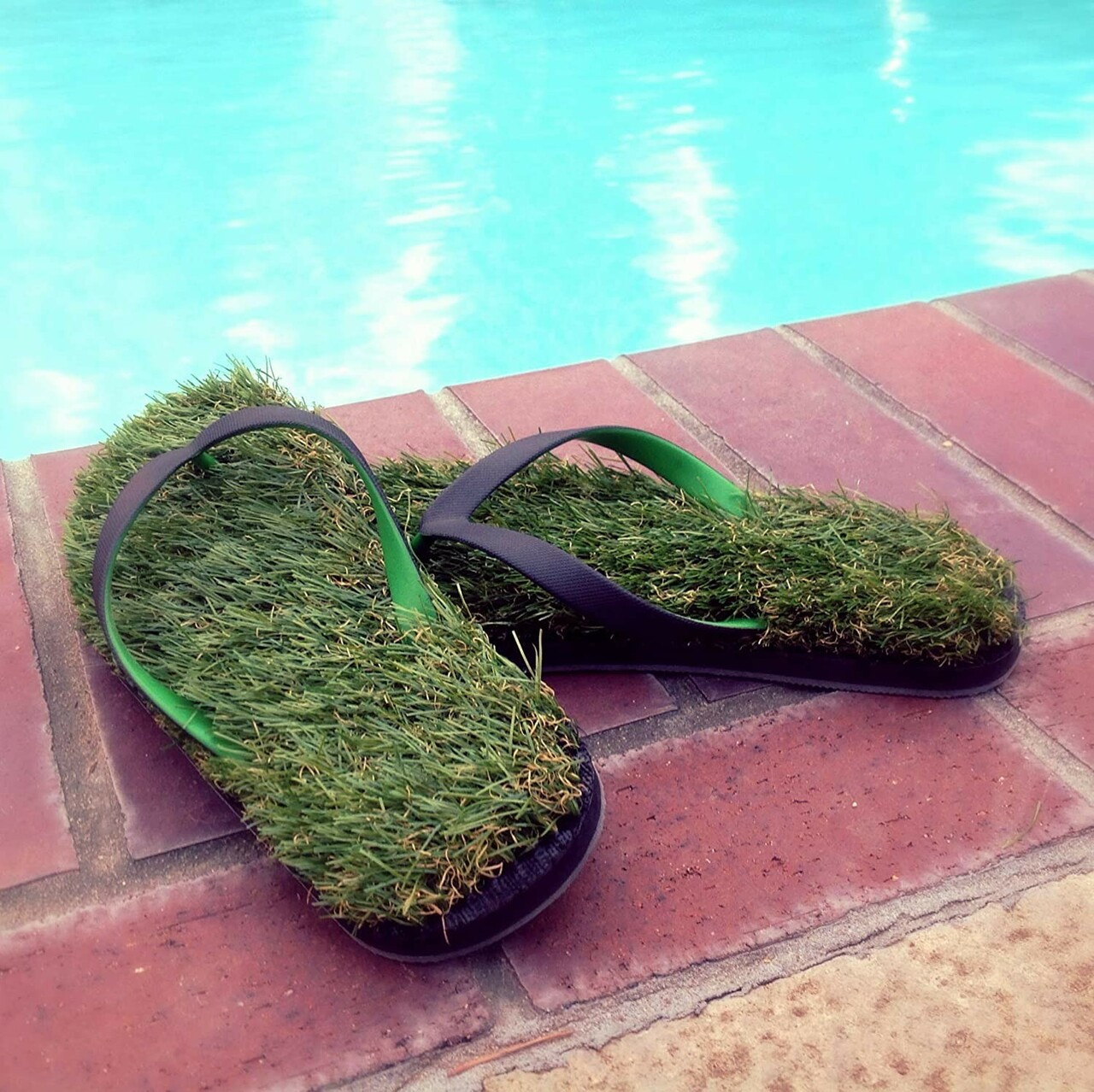 GFF Grass Flip Flops