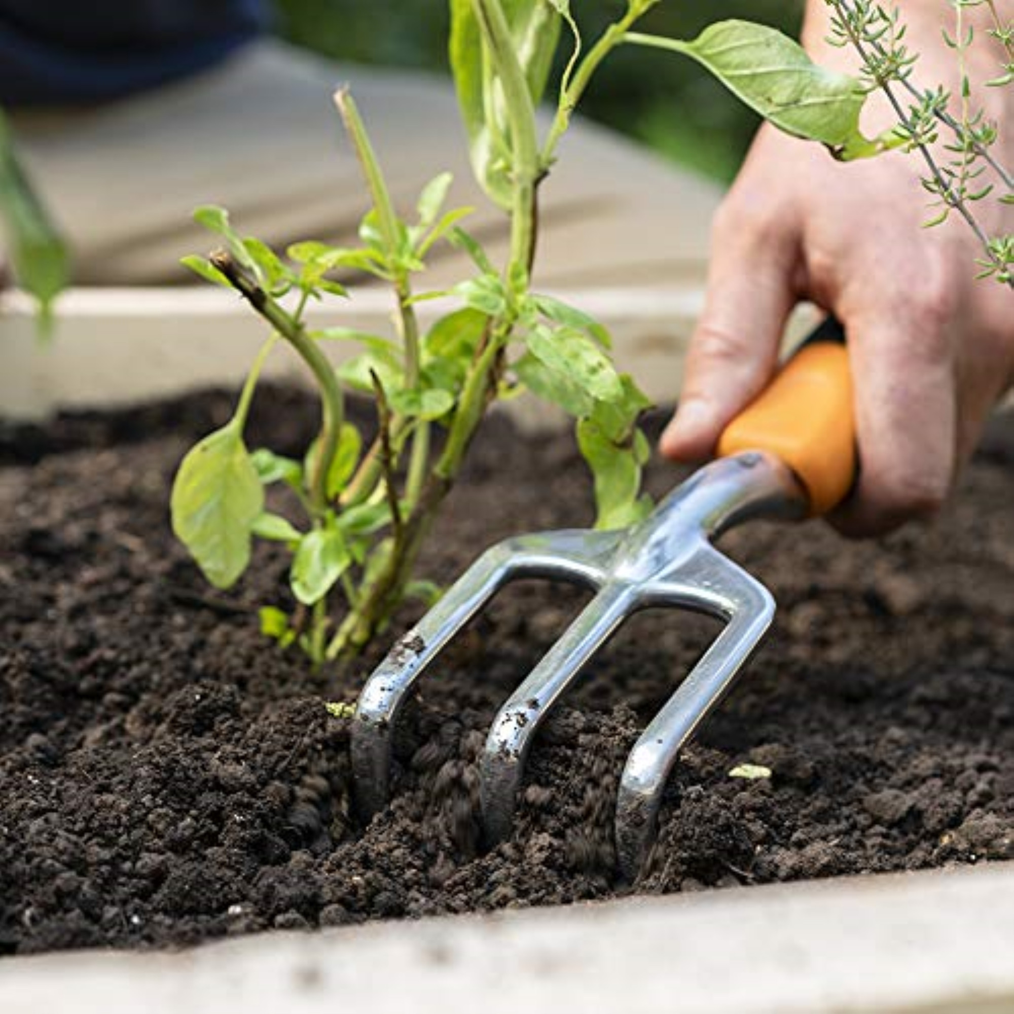 Fiskars Ergonomic Aluminum Garden Cultivator