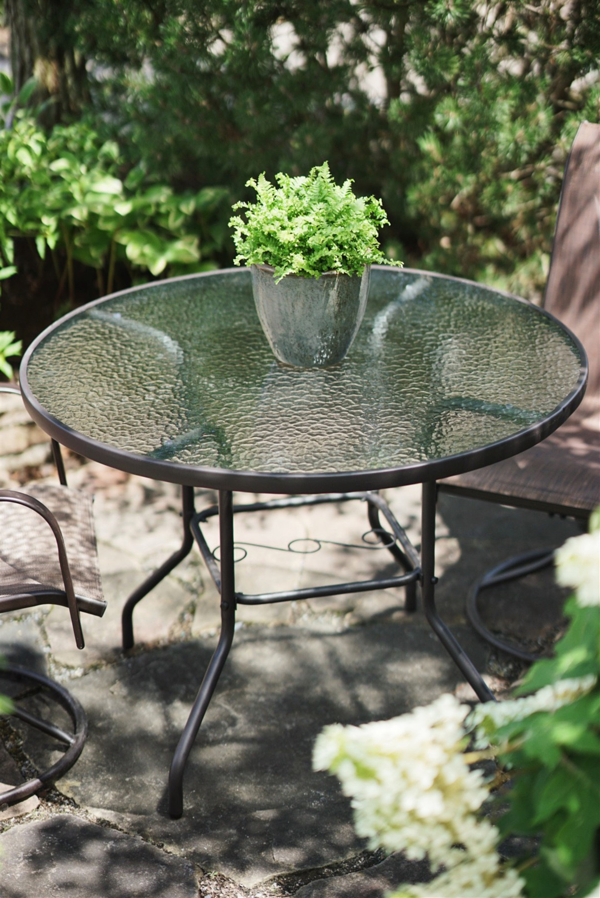 Garden Elements Outdoor Dining Table Patio Furniture, Round Steel Base and Rim with Waterwave Glass Top, Brown, 40"