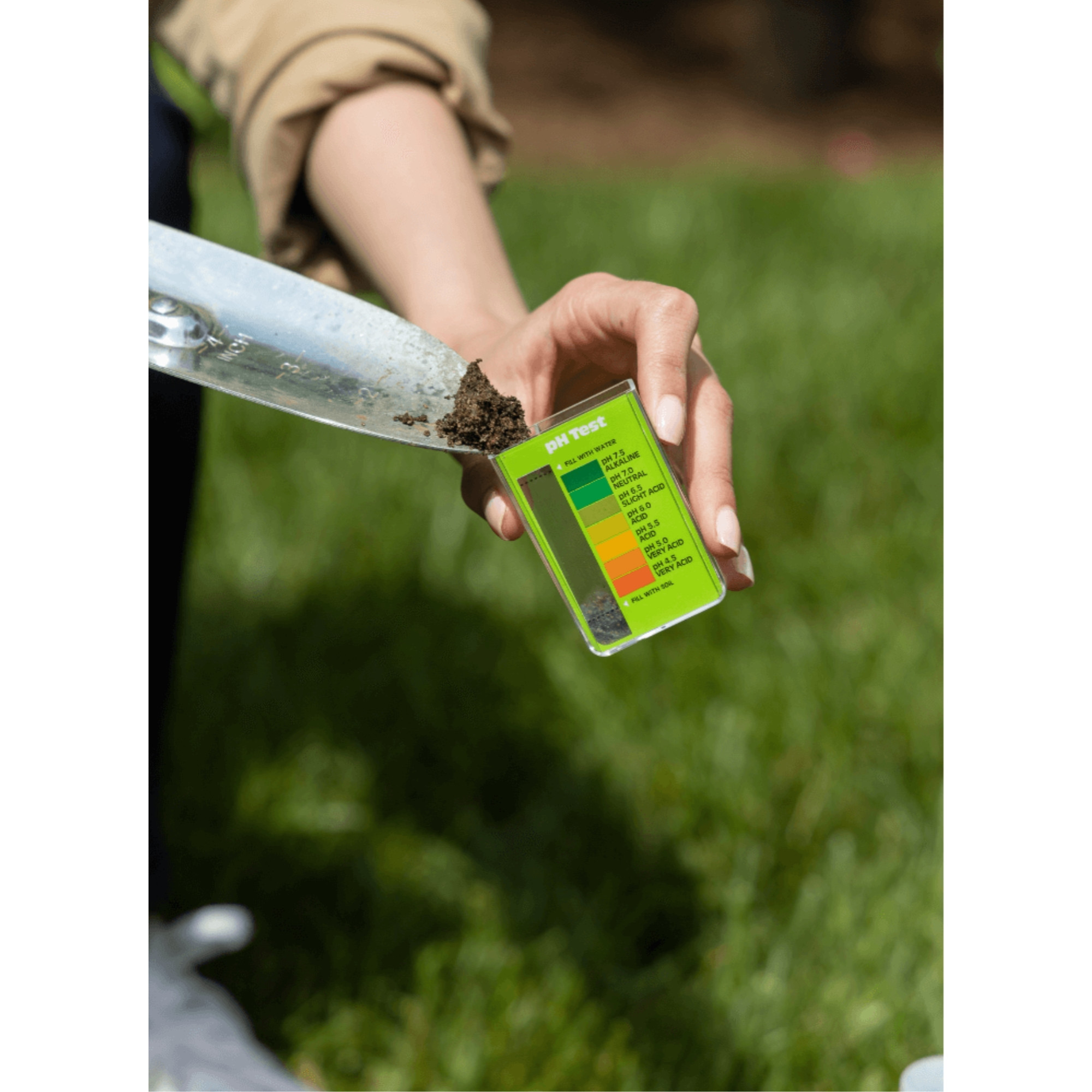 Jonathan Green Soil pH Test Kit for Lawns with Color Chart — Easy Use (10 Tests)