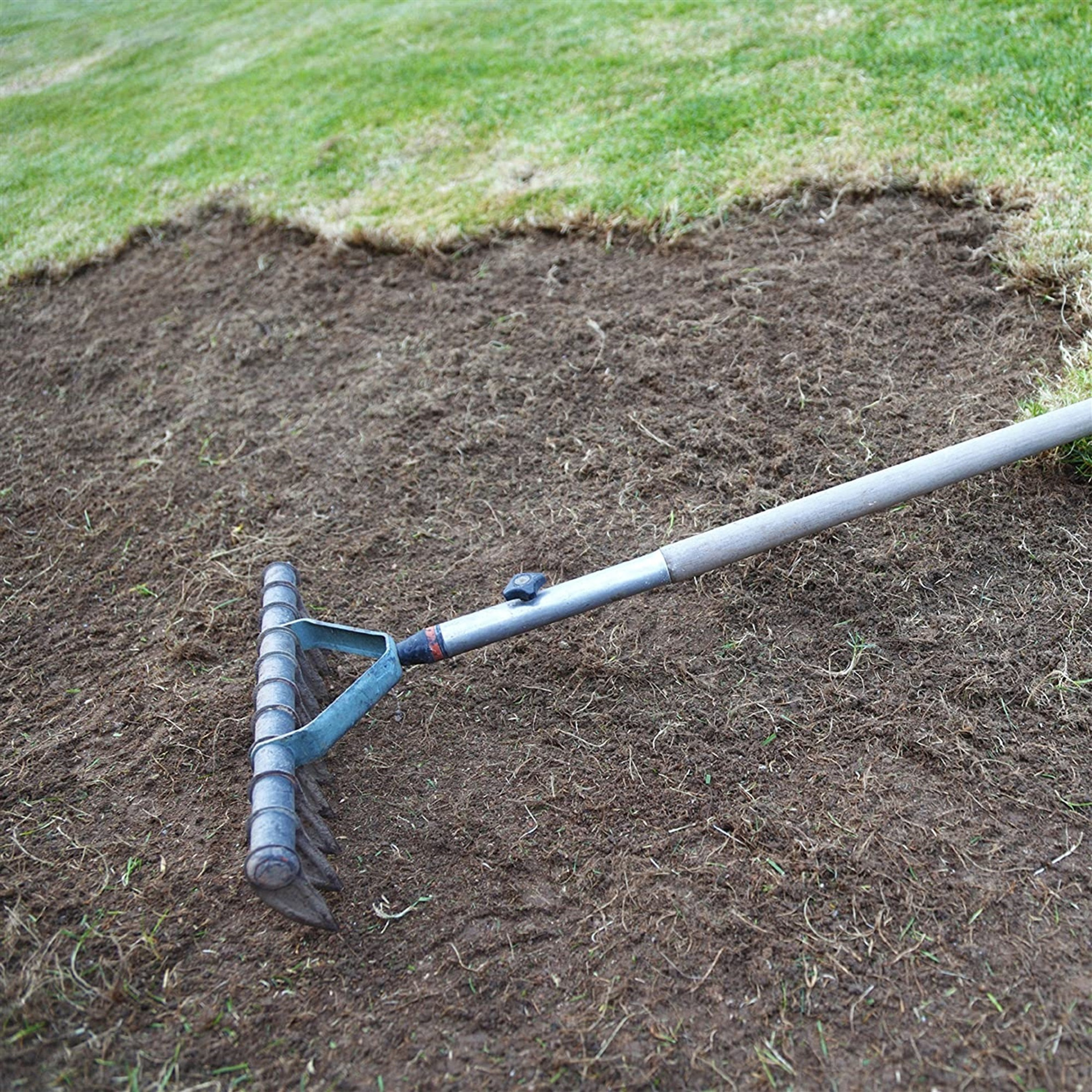 EZ-Straw Seeding Mulch with Tack - Biodegradable Processed Straw, 1 cu. ft. Bale (Covers 250 sq. ft.)