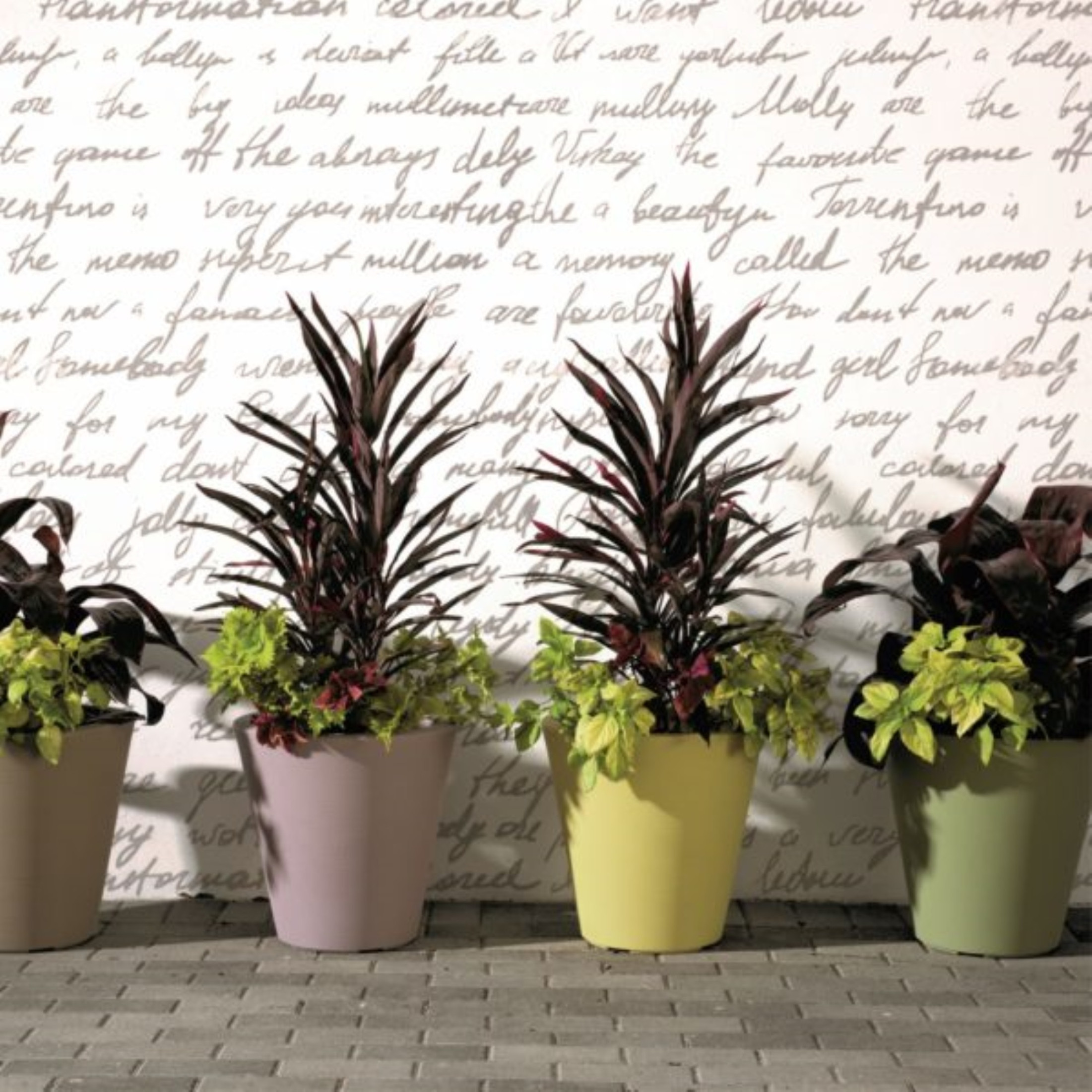 Crescent Garden Polyethylene Madison Planter, Double-Walled Plant Pot