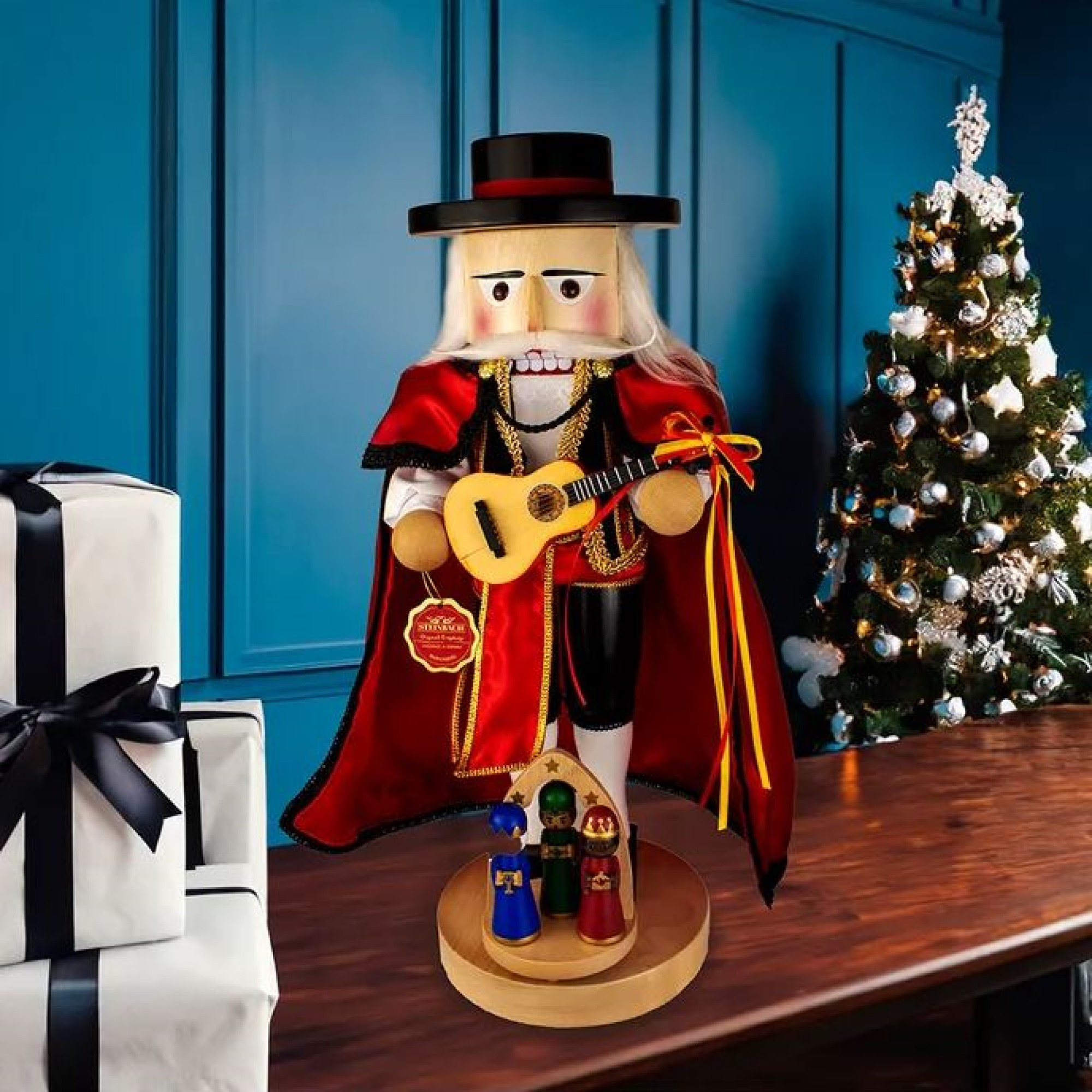 Steinbach Wooden Nutcracker, Spanish Santa, 17in